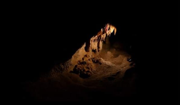 La Cámara Ritual del  Eco  Arqueológico Parque Cuevas de Talgua